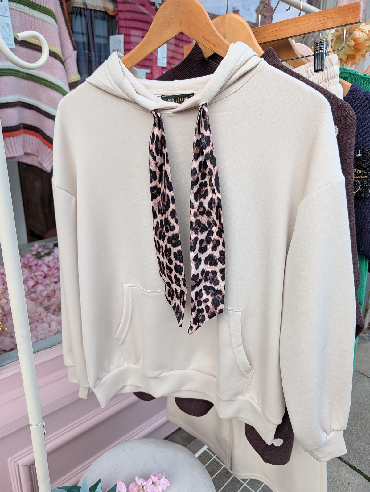 Beige leopard tie hoody